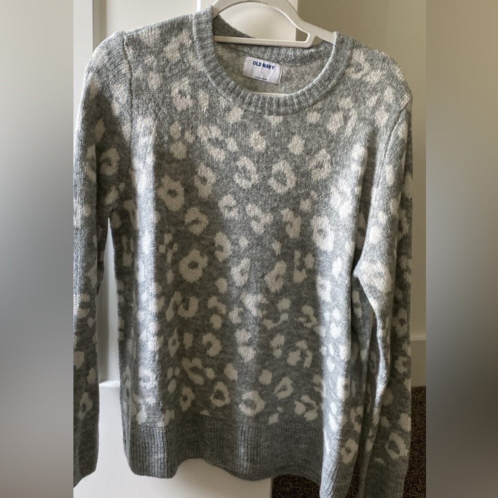 Old Navy Light Gray Animal Print Sweater